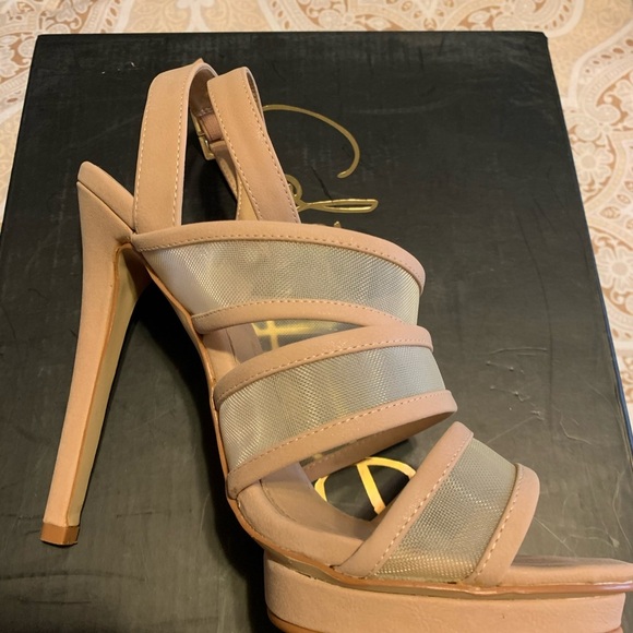 Colin Stuart platform heels - Picture 2 of 5